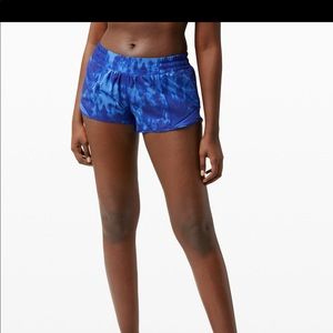 NWT lululemon hotty hot short sz 6 2.5 inseam